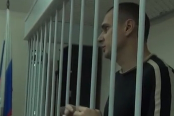Суд в Москве оставил украинского кинорежиссера Олега Сенцова в СИЗО до 11 октября