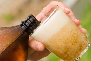 Думцы в первом чтении запретили продажу пива в пластиковых бутылках