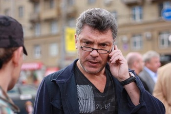 Life News продолжает публиковать телефонные разговоры Немцова