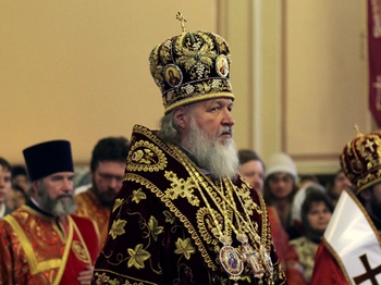Патриарх Кирилл сел в «Серебряную калошу»