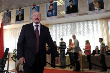 Лукашенко вводит в Беларуси трудовое рабство